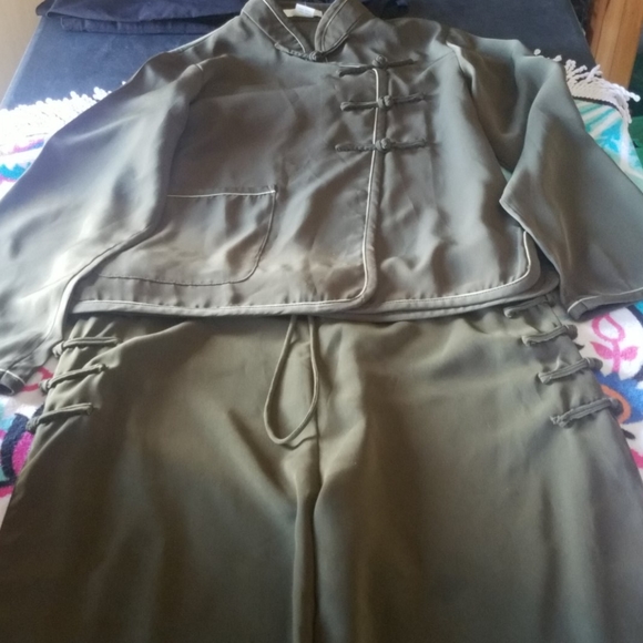 Jade Jade Jade 2 piece set - Picture 2 of 8